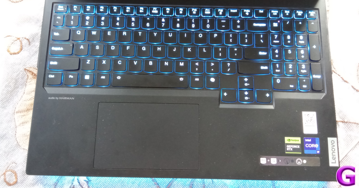 Lenovo Legion Pro 7 16IRX9H (2024) Review: Design and Display